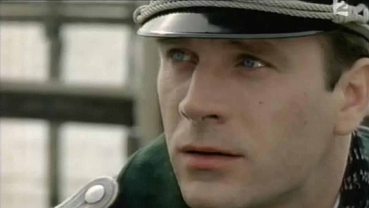 为什么德国军官的脸上都有伤疤？-司梵克Volker-司梵克Volker-哔哩哔哩视频