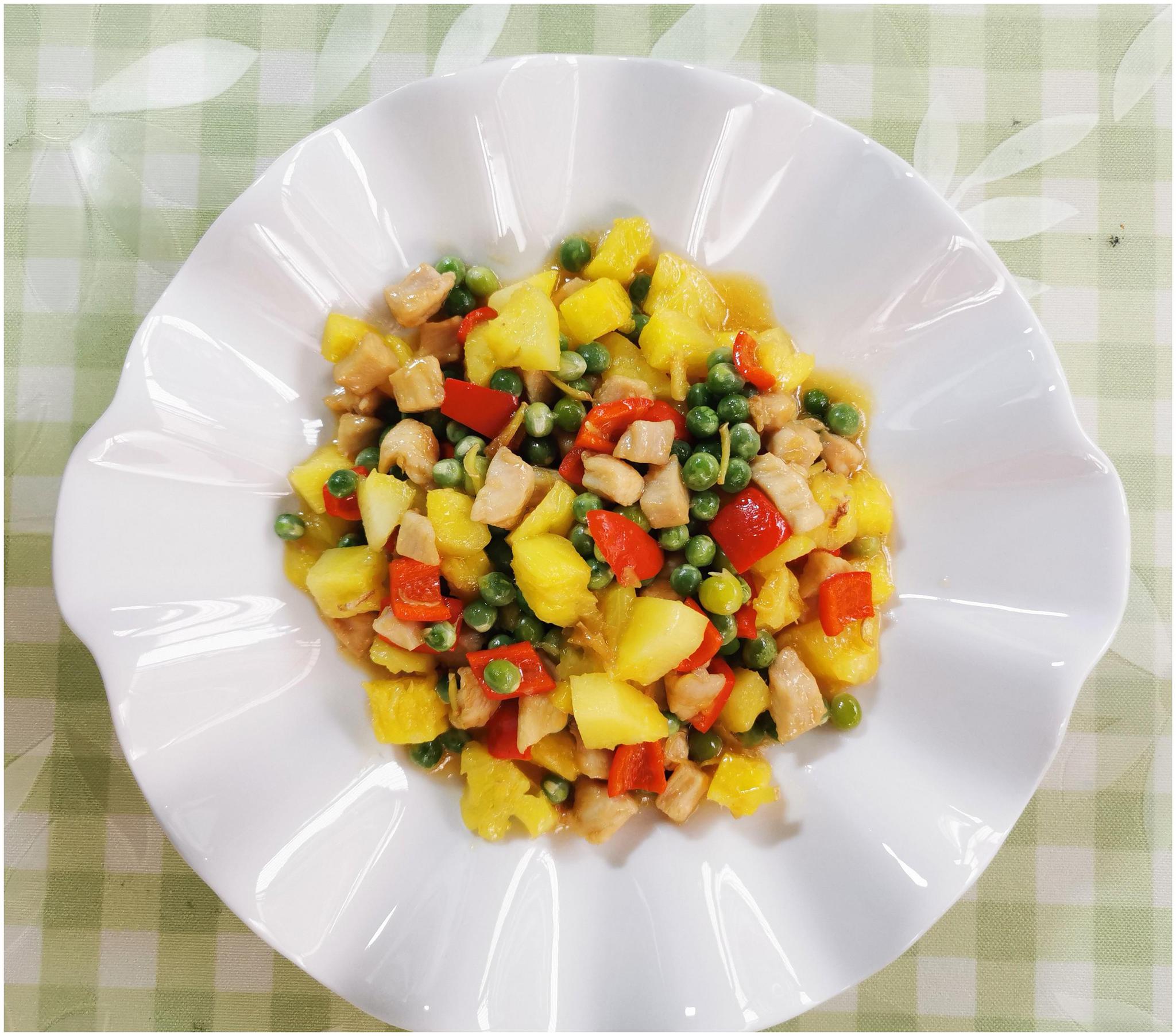 菠萝鸡丁的做法