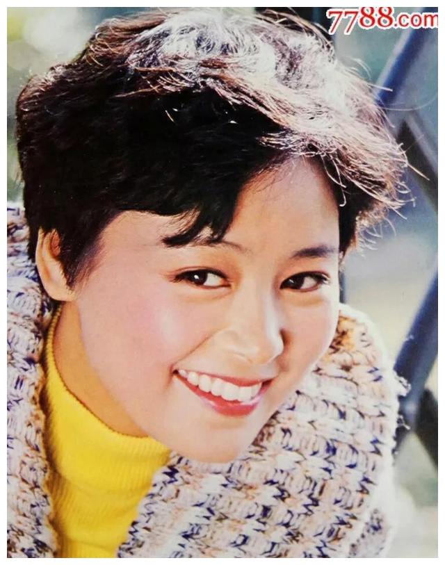 电影演员张瑜美颜照不能忘却的美丽