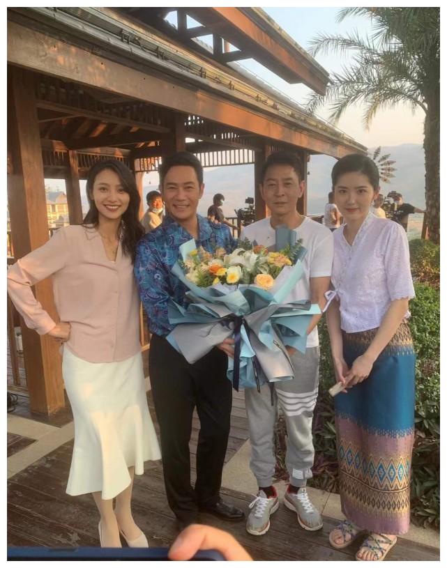 峰光无限郭晓峰执导院线电影猎屠冬日暖阳里喜讯频传