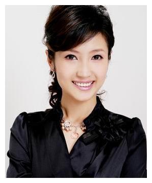 2016年曹云金怒揭主持人春妮与郭德纲有染听听娱记卓伟怎么说