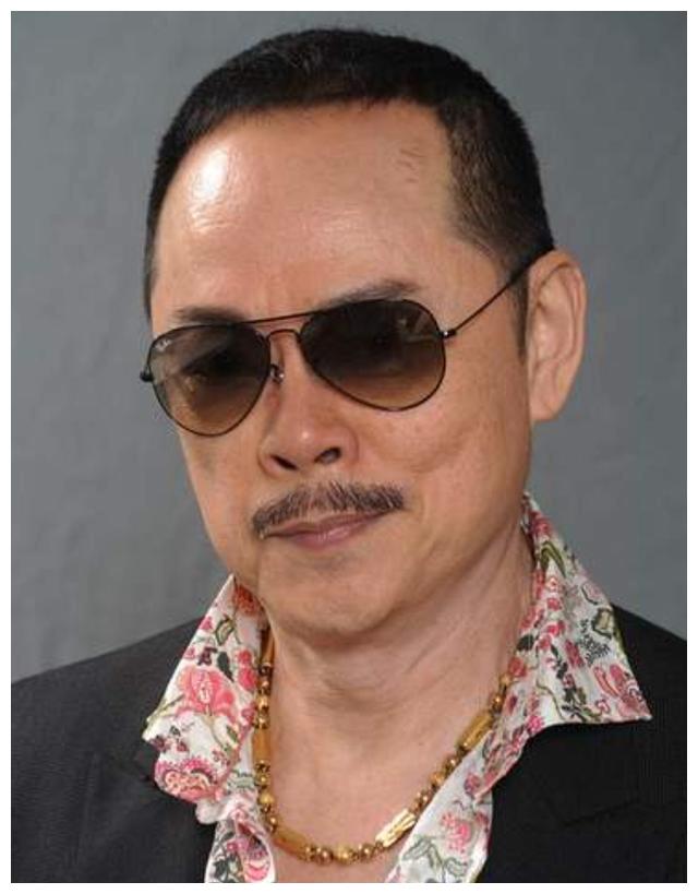 骆应钧骆应钧毕业于香港第五期无线电视艺员训练班主要代表作品有