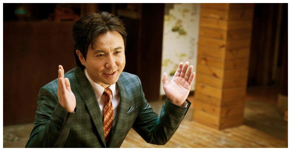 王多鱼版李春平 如何取得69岁老太信任 获赠8千万豪宅千亿财产 财经头条