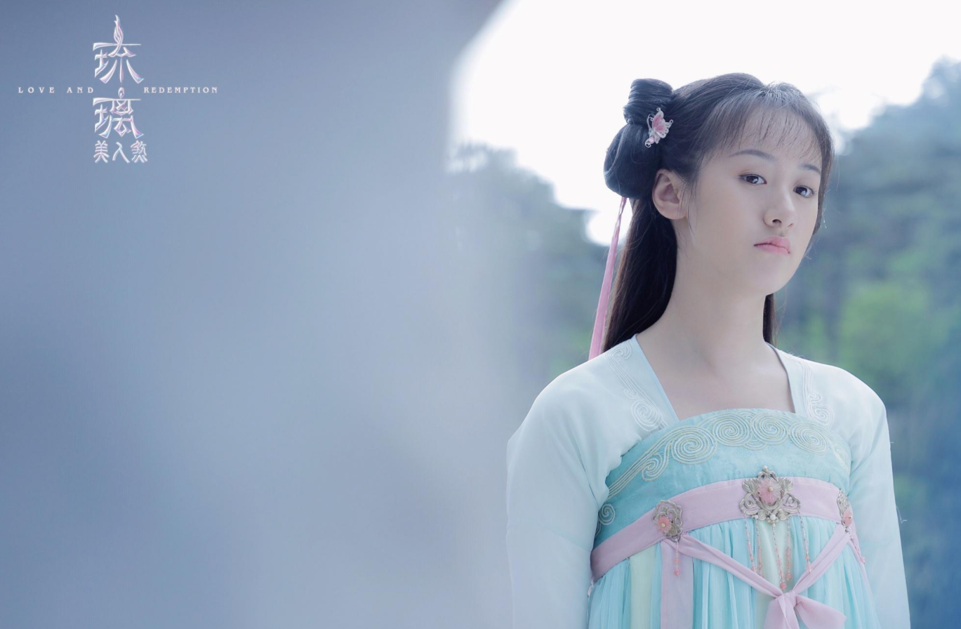 古装女神袁冰妍新剧开机,一身红装英姿飒爽!