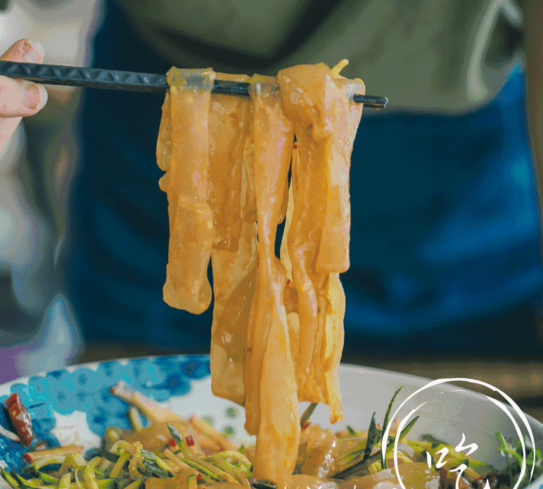 节后必点!经典东北名菜五彩大拉皮,q弹爽滑酸甜开胃