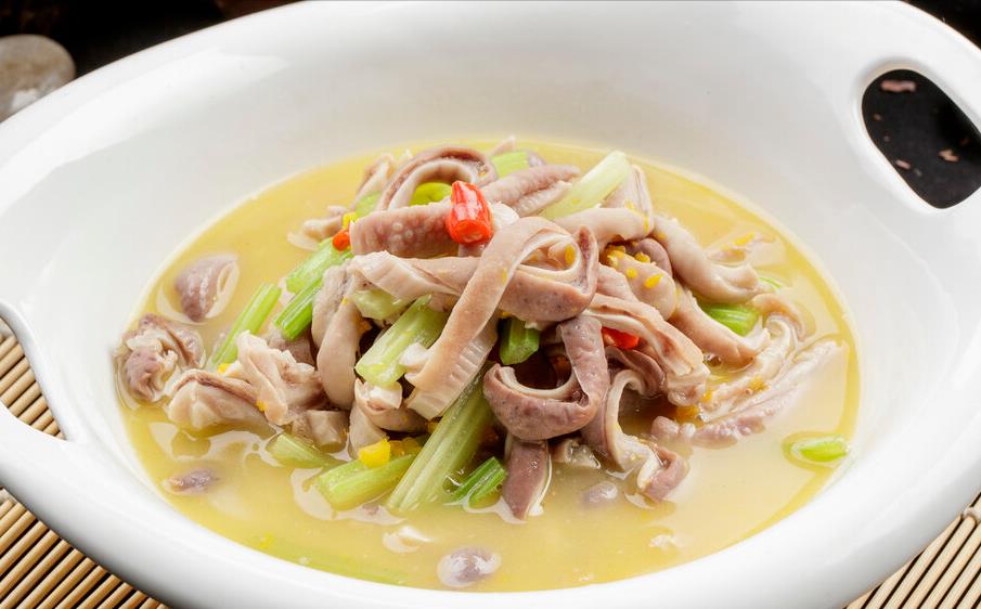 清洗猪肚,用盐洗是不对的,用这2样,洗得又快又干净,不腥不臭__财经