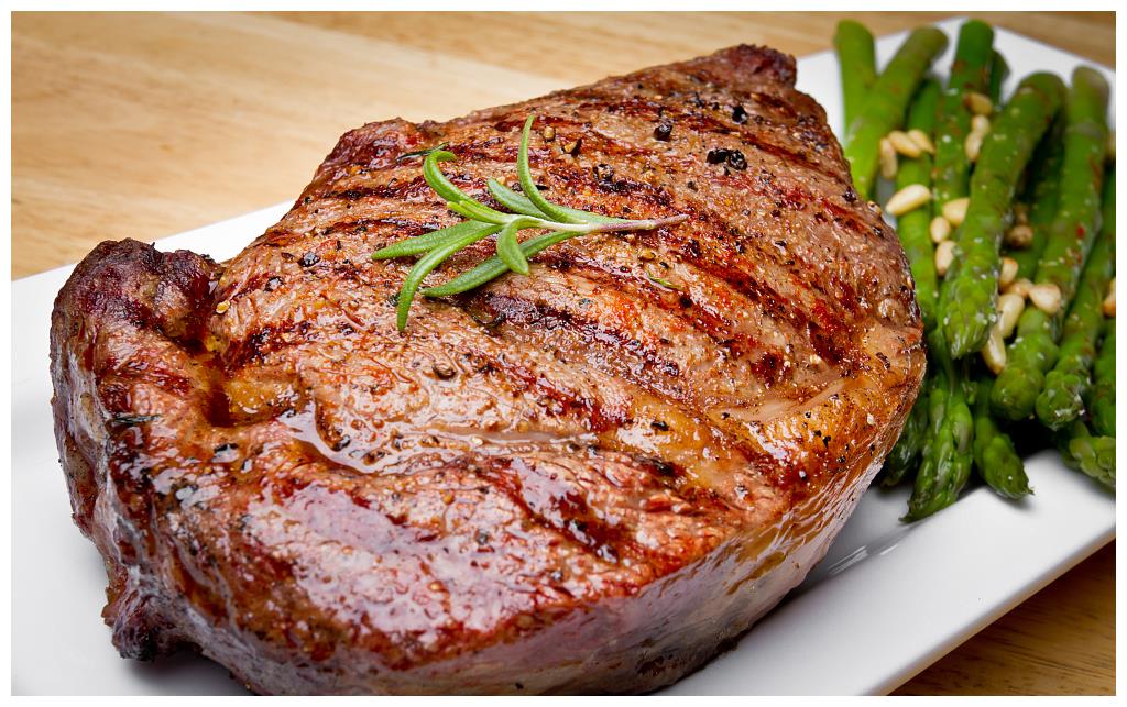 自己在家煎牛排,煎几分熟比较好?熟度怎么区分?看完就明白了