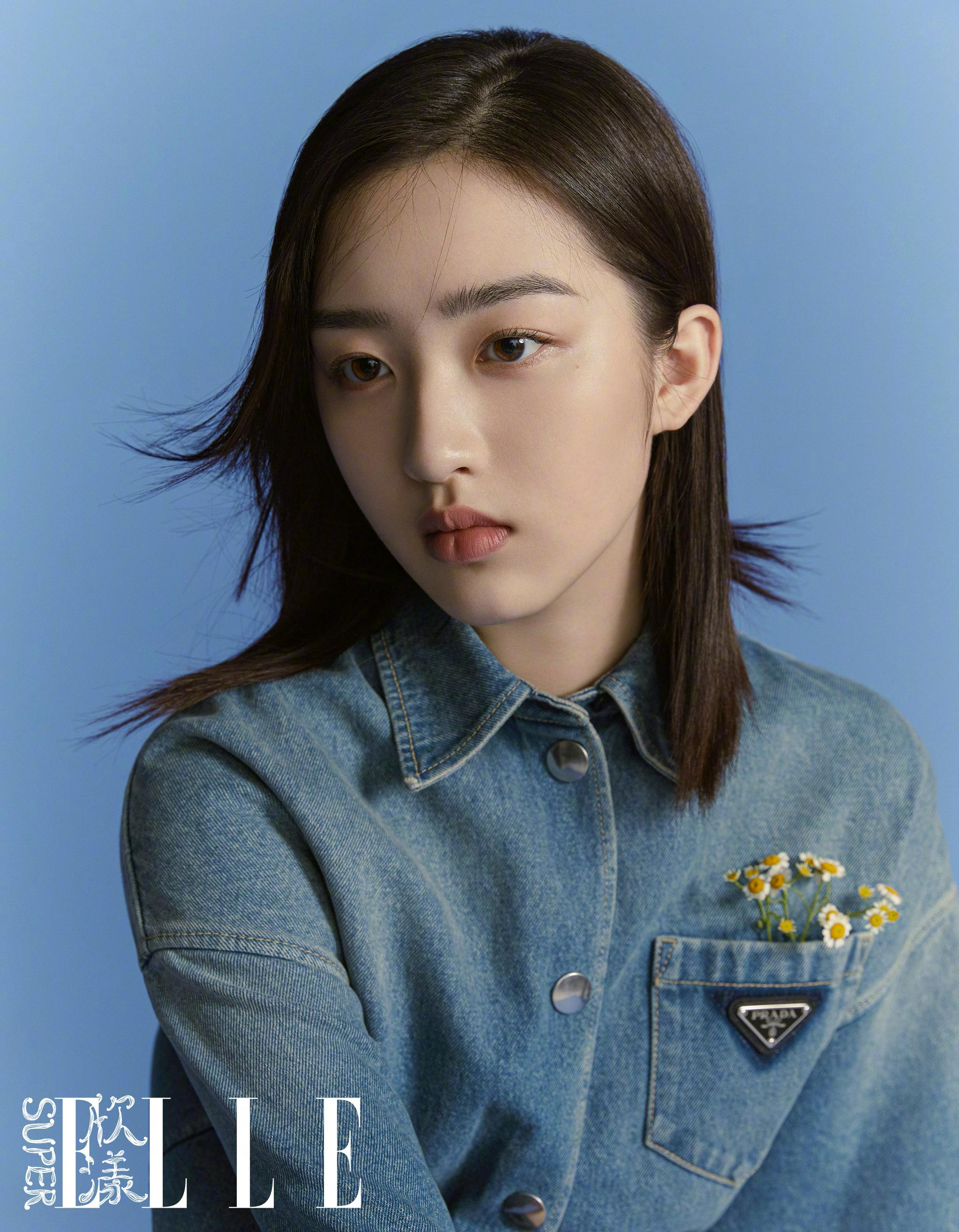 邓恩熙最新杂志大片 花果主题尽显夏日清新