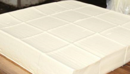 它比肉还香教你4步做出香味浓郁金黄软糯的黄金豆腐