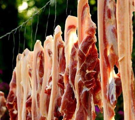 腊肉风干好还是熏干好很多人都弄错了不懂等于白吃