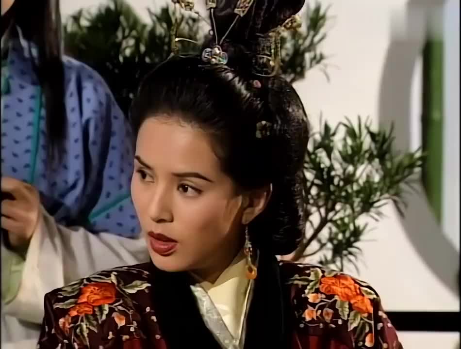 02:27 天龙八部:段誉借茶花讽刺王语嫣的母亲,王夫人杀了