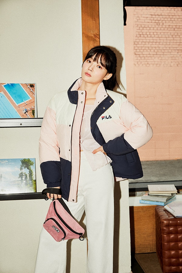 韩国女艺人金裕贞拍宣传照休闲造型出镜