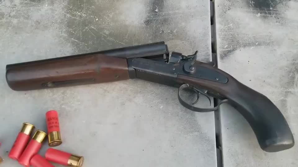 射击被锯短枪托的双管枪,明显没有长枪托稳定了!