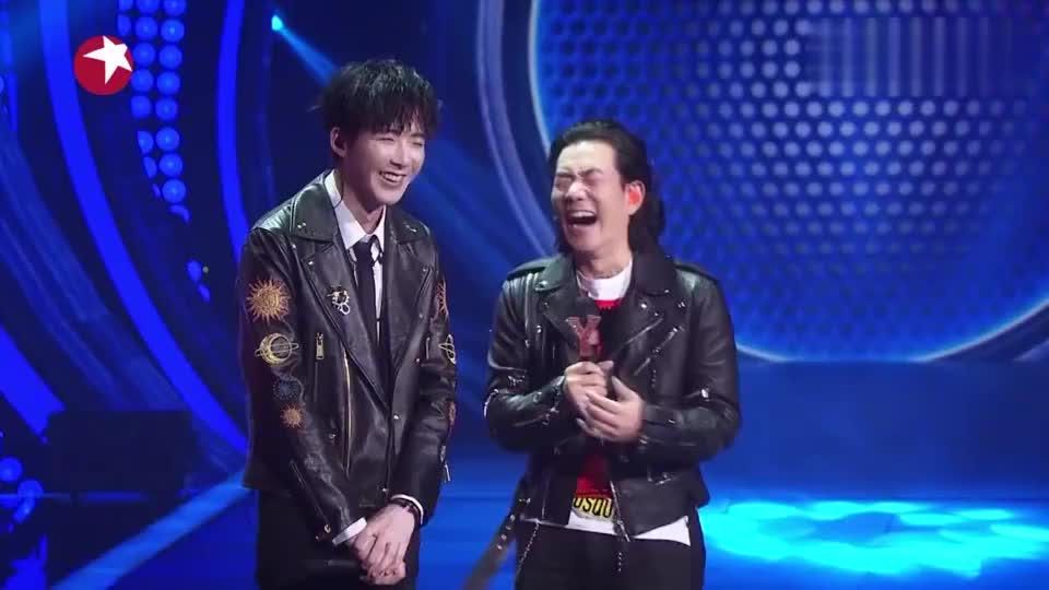 肖战评价刘宇宁任贤齐的舞台很燃很炸,让他手舞足蹈,刘宇宁好棒