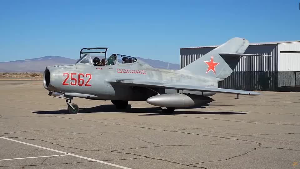 米格19战斗机性能展示