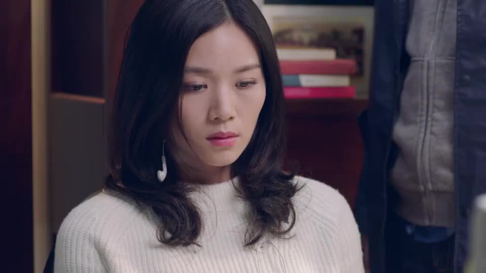 我爱男保姆:马舒儿为了生活,正准备变卖值钱物品