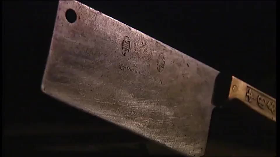 老好人被逼发怒,一菜刀砍学风头上,瞬间满脸血!