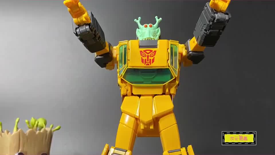 《变形金刚》模型展示短片!飞毛腿(mp)