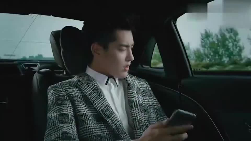 播放 00:00 02:36 02:36 为您推荐: 吴亦凡在杂志中透露青簪行是原声!