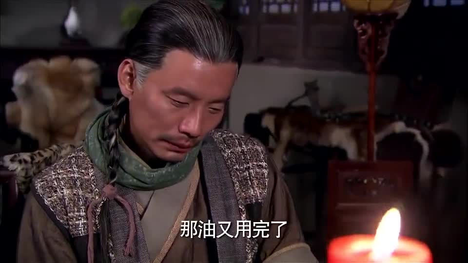 龙门镖局:神医给女子断骨重接,难怪女子不疼,竟然砸错了人!