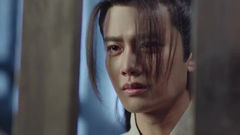 为您推荐: 锦衣之下:原来翟兰叶竟是小阁老的人,假死逃过陆绎的追杀