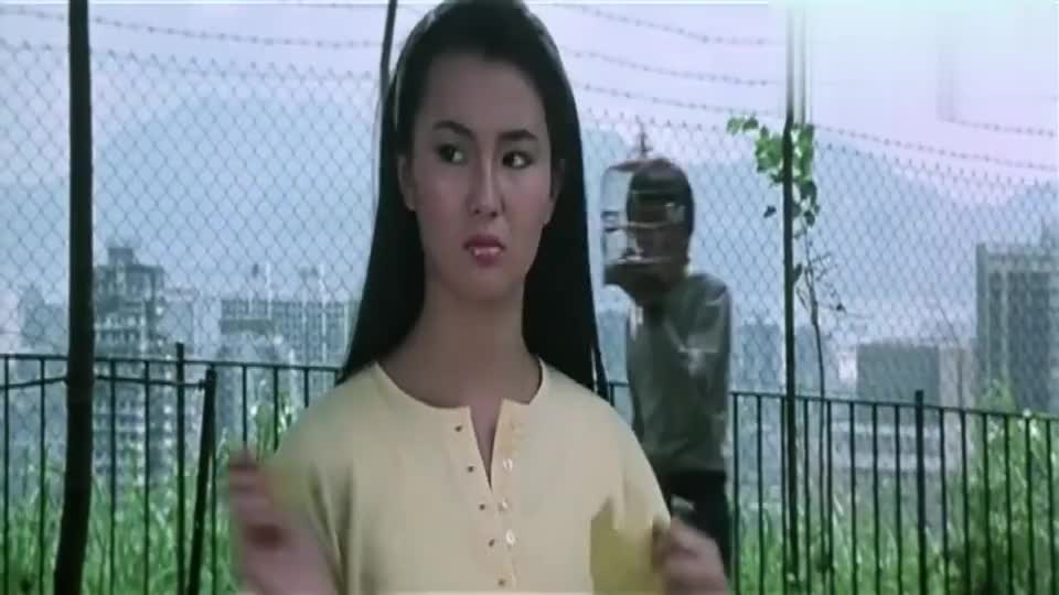 警察故事:成龙这样对张曼玉,张曼玉还不嫌弃他,这才是爱情啊