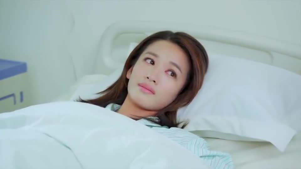 神犬小七:小两口斗嘴,女友更胜一筹,借机损男友太自以为是了