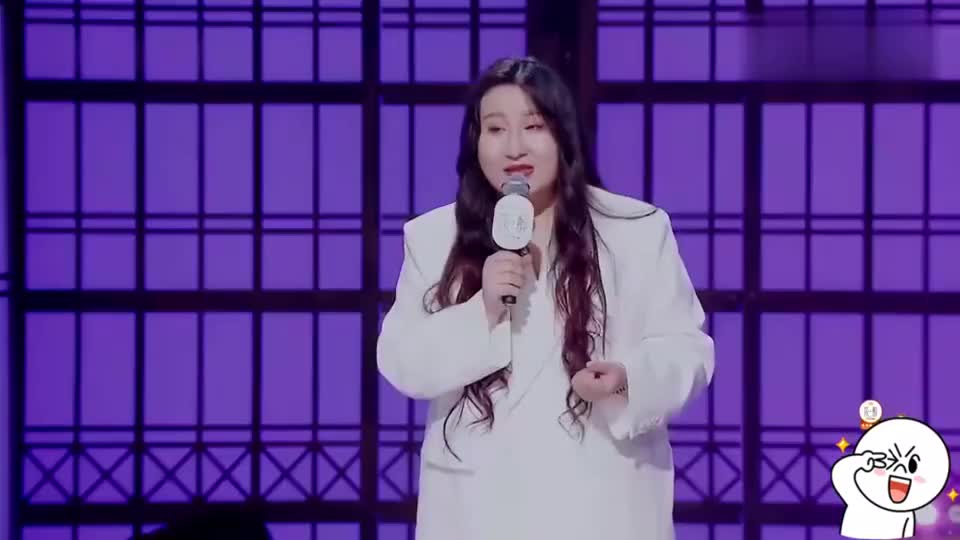 锤娜丽莎早期女团照片一出,应采儿目瞪口呆,女神级别