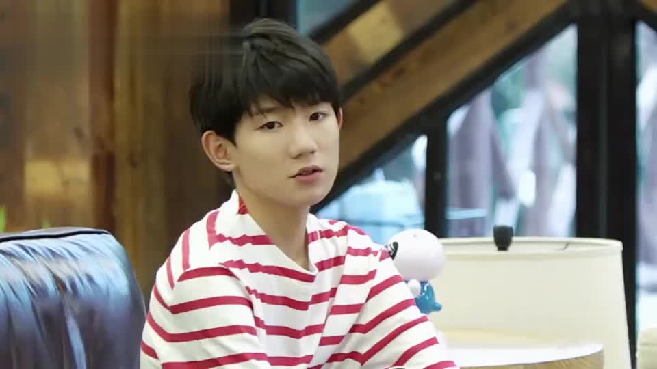 青春旅社:王源:小时候最爱奥特曼,听歌最爱周杰伦,林俊杰