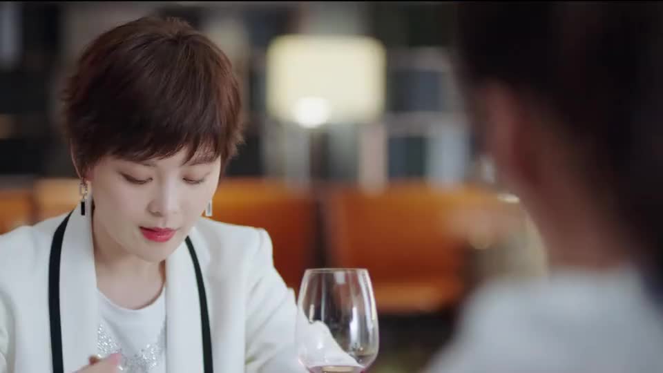 生活万岁香姐扭扭捏捏地回答语晴还是志玲解围她重情重义