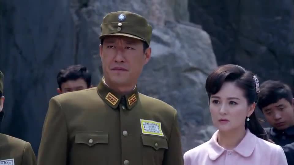 暗战危城:特务报复亲兄弟,不料把自己的妻子害死了,后悔莫及__财经