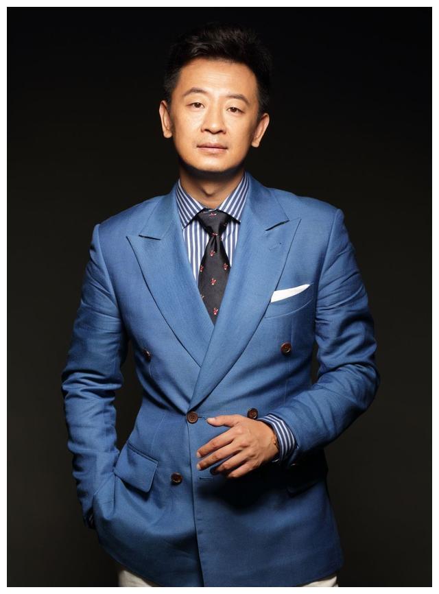 娱乐圈众人为他叫冤黄海波却一句都不解释他在怕什么