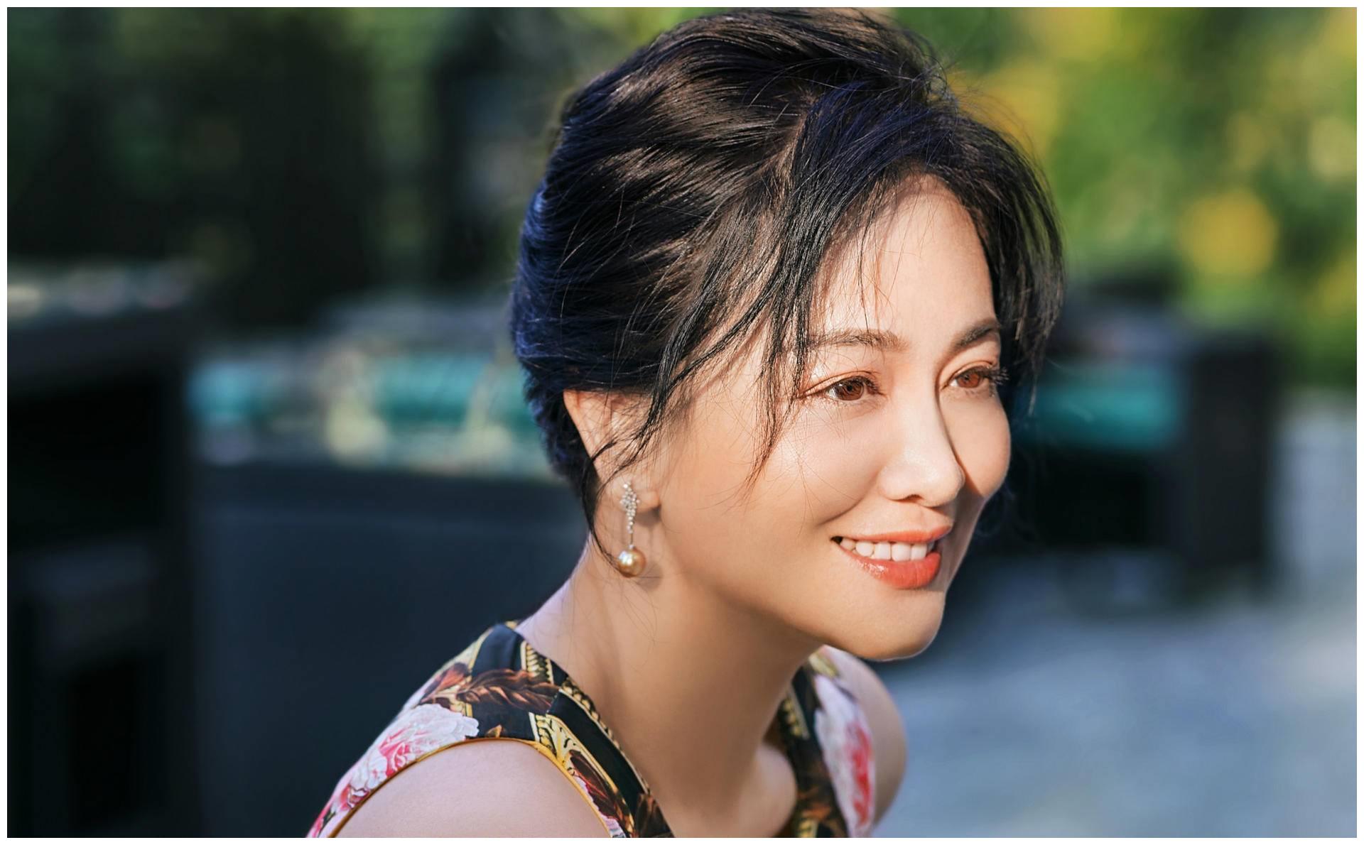 还记得"碧游仙子"吗?她因《知否》翻红后,新剧为唐嫣做配角