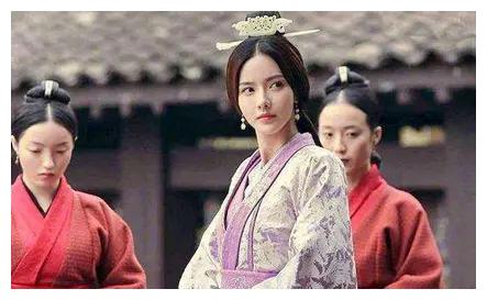 打着约会旗号 花了一点钱要求女的陪吃陪玩陪睡。可以报警吗？