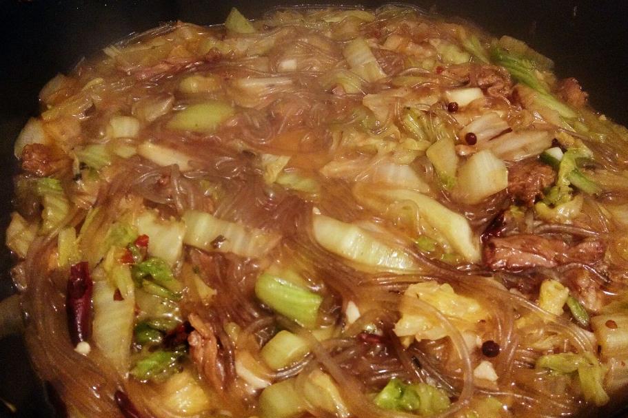 东北名菜白菜粉条炖猪肉粉条劲道猪肉美味鲜美又下饭