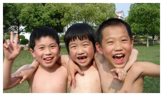 不管天气多热,这些事孩子不能做,伤害极其严重