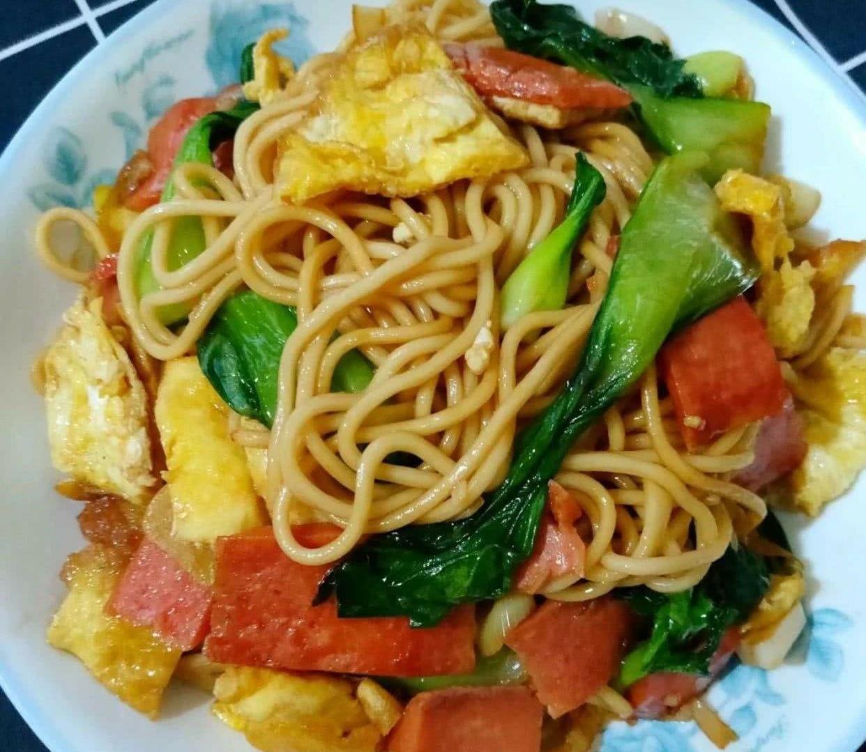 家庭版蛋炒面不一样的食材一样的味道