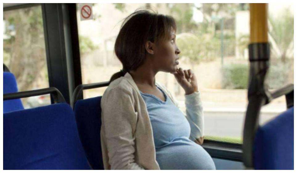 孩子地铁上没让座，被老人大骂没教养，宝妈霸气回怼被所有人夸赞休闲区蓝鸢梦想 - Www.slyday.coM