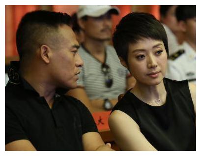 他是那图鲁张永刚后娶芙蓉姐姐为妻今49岁现状如何