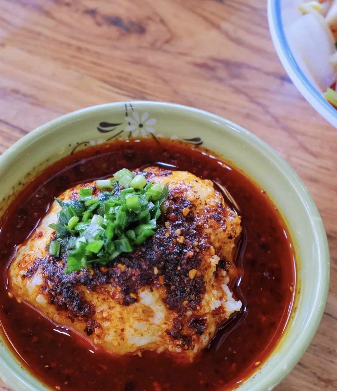 西北特色小吃搅团的做法,口感劲道爽滑,酸辣爽口,做法超简单__财经头