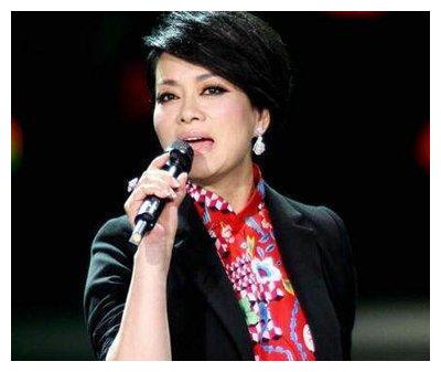 打败韦唯毛阿敏,却被亲弟弟砸致脑震荡,一代歌后靠做保姆为生休闲区蓝鸢梦想 - Www.slyday.coM 打败韦唯毛阿敏,却被亲弟弟砸致脑震荡,一代歌后靠做保姆为生休闲区蓝鸢梦想 - Www.slyday.coM