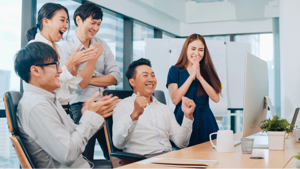 销售预测的影响因素有哪些?看完这篇你就懂了休闲区蓝鸢梦想 - Www.slyday.coM 销售预测的影响因素有哪些?看完这篇你就懂了休闲区蓝鸢梦想 - Www.slyday.coM