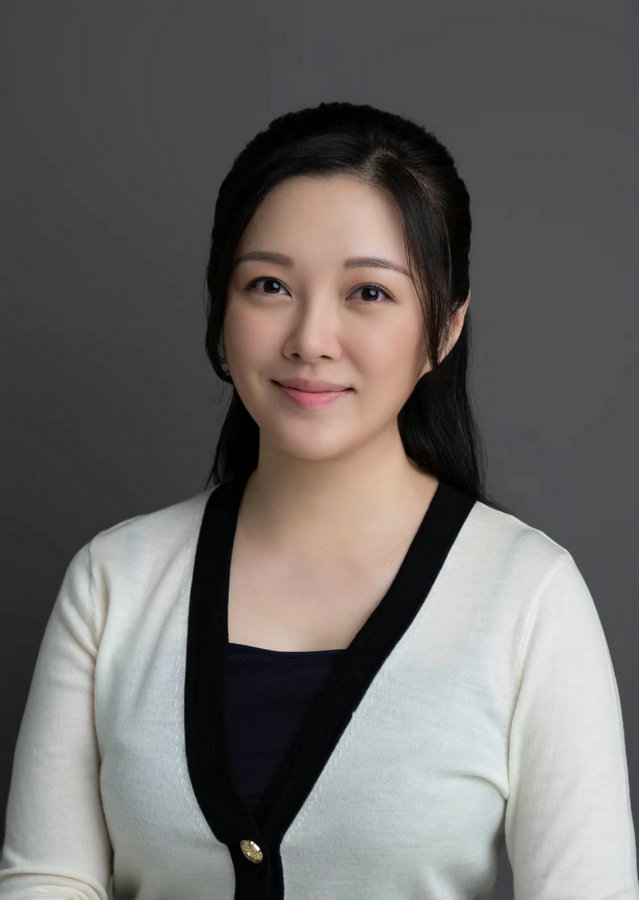 冯文砚从演员跨界制片人 《飞行少年》燃爆热血青春__财经头条