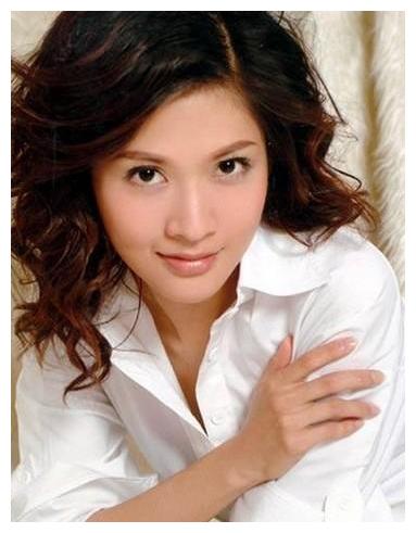 沈星与冯小刚夜宿8小时,花陈红老公1000万,被富豪老公赶出家门