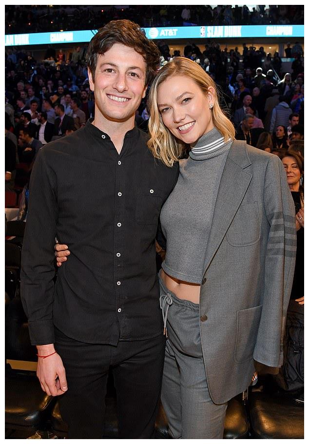 据外媒《people》杂志证实,28岁的小kk已怀孕,即将喜迎她和老公的第一