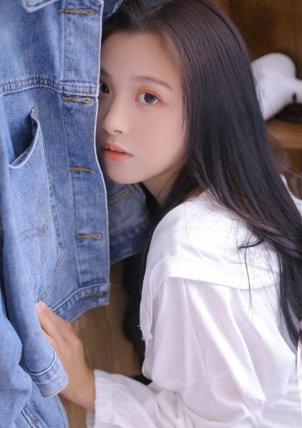 清爽迷人气质美女