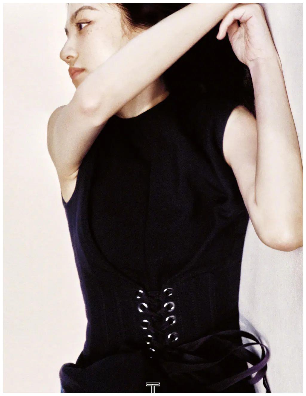 组图:金像奖影后春夏《t》杂志9月刊封面大片