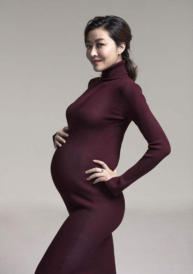 熊黛林穿旗袍展曼妙身姿,端庄典雅贵气十足,既迷人更励志