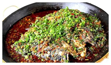 爆炒猪肝,盐水虾,凉拌芹菜花生米,藿香鱼头的做法