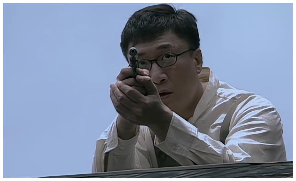 潜伏中的特工技能:吴敬中李涯专业翠平左蓝业余,余则成啥水平?